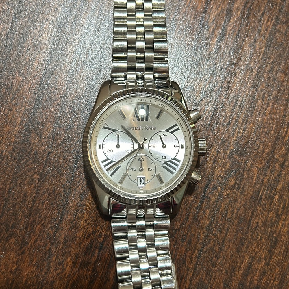 Mk watch